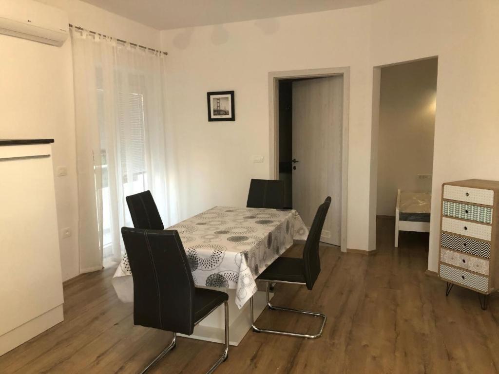 Apartmaji Meduza 2 Apartment Izola Exterior foto
